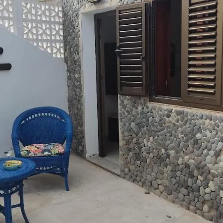 Nudos, Acogedor Apartamento Con Patio Privado.